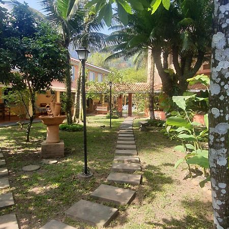 Suites Quintal De Lazaro 6 อูบาตูบา ภายนอก รูปภาพ